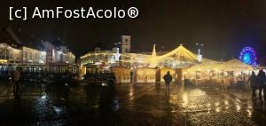 [P08] Piața Mare și t&acirc;rgul de crăciun » foto by AZE
 - 
&lt;span class=&quot;allrVoted glyphicon glyphicon-heart hidden&quot; id=&quot;av1341693&quot;&gt;&lt;/span&gt;
&lt;a class=&quot;m-l-10 hidden&quot; id=&quot;sv1341693&quot; onclick=&quot;voting_Foto_DelVot(,1341693,29199)&quot; role=&quot;button&quot;&gt;șterge vot &lt;span class=&quot;glyphicon glyphicon-remove&quot;&gt;&lt;/span&gt;&lt;/a&gt;
&lt;a id=&quot;v91341693&quot; class=&quot; c-red&quot;  onclick=&quot;voting_Foto_SetVot(1341693)&quot; role=&quot;button&quot;&gt;&lt;span class=&quot;glyphicon glyphicon-heart-empty&quot;&gt;&lt;/span&gt; &lt;b&gt;LIKE&lt;/b&gt; = Votează poza&lt;/a&gt; &lt;img class=&quot;hidden&quot;  id=&quot;f1341693W9&quot; src=&quot;/imagini/loader.gif&quot; border=&quot;0&quot; /&gt;&lt;span class=&quot;AjErrMes hidden&quot; id=&quot;e1341693ErM&quot;&gt;&lt;/span&gt;