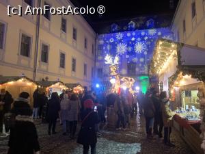 [P21] T&acirc;rg de crăciun la palat » foto by AZE
 - 
&lt;span class=&quot;allrVoted glyphicon glyphicon-heart hidden&quot; id=&quot;av1399712&quot;&gt;&lt;/span&gt;
&lt;a class=&quot;m-l-10 hidden&quot; id=&quot;sv1399712&quot; onclick=&quot;voting_Foto_DelVot(,1399712,29199)&quot; role=&quot;button&quot;&gt;șterge vot &lt;span class=&quot;glyphicon glyphicon-remove&quot;&gt;&lt;/span&gt;&lt;/a&gt;
&lt;a id=&quot;v91399712&quot; class=&quot; c-red&quot;  onclick=&quot;voting_Foto_SetVot(1399712)&quot; role=&quot;button&quot;&gt;&lt;span class=&quot;glyphicon glyphicon-heart-empty&quot;&gt;&lt;/span&gt; &lt;b&gt;LIKE&lt;/b&gt; = Votează poza&lt;/a&gt; &lt;img class=&quot;hidden&quot;  id=&quot;f1399712W9&quot; src=&quot;/imagini/loader.gif&quot; border=&quot;0&quot; /&gt;&lt;span class=&quot;AjErrMes hidden&quot; id=&quot;e1399712ErM&quot;&gt;&lt;/span&gt;