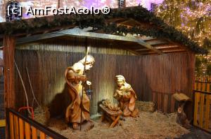 [P28] Iesla din fata pomului de Craciun » foto by AZE
 - 
&lt;span class=&quot;allrVoted glyphicon glyphicon-heart hidden&quot; id=&quot;av814163&quot;&gt;&lt;/span&gt;
&lt;a class=&quot;m-l-10 hidden&quot; id=&quot;sv814163&quot; onclick=&quot;voting_Foto_DelVot(,814163,29199)&quot; role=&quot;button&quot;&gt;șterge vot &lt;span class=&quot;glyphicon glyphicon-remove&quot;&gt;&lt;/span&gt;&lt;/a&gt;
&lt;a id=&quot;v9814163&quot; class=&quot; c-red&quot;  onclick=&quot;voting_Foto_SetVot(814163)&quot; role=&quot;button&quot;&gt;&lt;span class=&quot;glyphicon glyphicon-heart-empty&quot;&gt;&lt;/span&gt; &lt;b&gt;LIKE&lt;/b&gt; = Votează poza&lt;/a&gt; &lt;img class=&quot;hidden&quot;  id=&quot;f814163W9&quot; src=&quot;/imagini/loader.gif&quot; border=&quot;0&quot; /&gt;&lt;span class=&quot;AjErrMes hidden&quot; id=&quot;e814163ErM&quot;&gt;&lt;/span&gt;