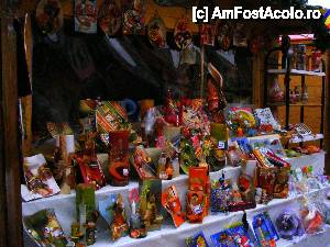 [P07] căsuţă cu obiecte din ceramică şi sticlă » foto by vasilica
 - 
&lt;span class=&quot;allrVoted glyphicon glyphicon-heart hidden&quot; id=&quot;av388851&quot;&gt;&lt;/span&gt;
&lt;a class=&quot;m-l-10 hidden&quot; id=&quot;sv388851&quot; onclick=&quot;voting_Foto_DelVot(,388851,29199)&quot; role=&quot;button&quot;&gt;șterge vot &lt;span class=&quot;glyphicon glyphicon-remove&quot;&gt;&lt;/span&gt;&lt;/a&gt;
&lt;a id=&quot;v9388851&quot; class=&quot; c-red&quot;  onclick=&quot;voting_Foto_SetVot(388851)&quot; role=&quot;button&quot;&gt;&lt;span class=&quot;glyphicon glyphicon-heart-empty&quot;&gt;&lt;/span&gt; &lt;b&gt;LIKE&lt;/b&gt; = Votează poza&lt;/a&gt; &lt;img class=&quot;hidden&quot;  id=&quot;f388851W9&quot; src=&quot;/imagini/loader.gif&quot; border=&quot;0&quot; /&gt;&lt;span class=&quot;AjErrMes hidden&quot; id=&quot;e388851ErM&quot;&gt;&lt;/span&gt;