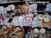 [P10] Sibiu -Piata Mare - Targul de Craciun, papuci si caciulite » foto by Diaura*
 - 
&lt;span class=&quot;allrVoted glyphicon glyphicon-heart hidden&quot; id=&quot;av284234&quot;&gt;&lt;/span&gt;
&lt;a class=&quot;m-l-10 hidden&quot; id=&quot;sv284234&quot; onclick=&quot;voting_Foto_DelVot(,284234,29199)&quot; role=&quot;button&quot;&gt;șterge vot &lt;span class=&quot;glyphicon glyphicon-remove&quot;&gt;&lt;/span&gt;&lt;/a&gt;
&lt;a id=&quot;v9284234&quot; class=&quot; c-red&quot;  onclick=&quot;voting_Foto_SetVot(284234)&quot; role=&quot;button&quot;&gt;&lt;span class=&quot;glyphicon glyphicon-heart-empty&quot;&gt;&lt;/span&gt; &lt;b&gt;LIKE&lt;/b&gt; = Votează poza&lt;/a&gt; &lt;img class=&quot;hidden&quot;  id=&quot;f284234W9&quot; src=&quot;/imagini/loader.gif&quot; border=&quot;0&quot; /&gt;&lt;span class=&quot;AjErrMes hidden&quot; id=&quot;e284234ErM&quot;&gt;&lt;/span&gt;