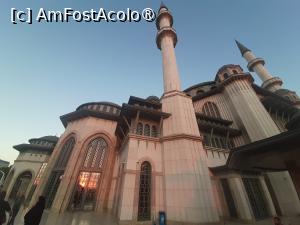 [P64] Moscheea Taksim » foto by adso
 - 
<span class="allrVoted glyphicon glyphicon-heart hidden" id="av1512942"></span>
<a class="m-l-10 hidden" id="sv1512942" onclick="voting_Foto_DelVot(,1512942,29218)" role="button">șterge vot <span class="glyphicon glyphicon-remove"></span></a>
<a id="v91512942" class=" c-red"  onclick="voting_Foto_SetVot(1512942)" role="button"><span class="glyphicon glyphicon-heart-empty"></span> <b>LIKE</b> = Votează poza</a> <img class="hidden"  id="f1512942W9" src="/imagini/loader.gif" border="0" /><span class="AjErrMes hidden" id="e1512942ErM"></span>