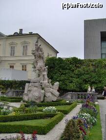 [P14] O zi in Salzburg - Gradinile Mirabell - flori multicolore » foto by irma_ro*
 - 
<span class="allrVoted glyphicon glyphicon-heart hidden" id="av173071"></span>
<a class="m-l-10 hidden" id="sv173071" onclick="voting_Foto_DelVot(,173071,29235)" role="button">șterge vot <span class="glyphicon glyphicon-remove"></span></a>
<a id="v9173071" class=" c-red"  onclick="voting_Foto_SetVot(173071)" role="button"><span class="glyphicon glyphicon-heart-empty"></span> <b>LIKE</b> = Votează poza</a> <img class="hidden"  id="f173071W9" src="/imagini/loader.gif" border="0" /><span class="AjErrMes hidden" id="e173071ErM"></span>