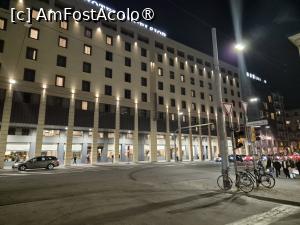 [P03] UNA Hotels Bologna Centro (cel din dreata; în prim plan este Mercure Bologna Centro) » foto by adso
 - 
<span class="allrVoted glyphicon glyphicon-heart hidden" id="av1521258"></span>
<a class="m-l-10 hidden" id="sv1521258" onclick="voting_Foto_DelVot(,1521258,29279)" role="button">șterge vot <span class="glyphicon glyphicon-remove"></span></a>
<a id="v91521258" class=" c-red"  onclick="voting_Foto_SetVot(1521258)" role="button"><span class="glyphicon glyphicon-heart-empty"></span> <b>LIKE</b> = Votează poza</a> <img class="hidden"  id="f1521258W9" src="/imagini/loader.gif" border="0" /><span class="AjErrMes hidden" id="e1521258ErM"></span>