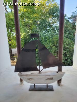 [P09] Camera Măslinul; decor la fereastra băii » foto by crismis
 - 
<span class="allrVoted glyphicon glyphicon-heart hidden" id="av1522437"></span>
<a class="m-l-10 hidden" id="sv1522437" onclick="voting_Foto_DelVot(,1522437,29284)" role="button">șterge vot <span class="glyphicon glyphicon-remove"></span></a>
<a id="v91522437" class=" c-red"  onclick="voting_Foto_SetVot(1522437)" role="button"><span class="glyphicon glyphicon-heart-empty"></span> <b>LIKE</b> = Votează poza</a> <img class="hidden"  id="f1522437W9" src="/imagini/loader.gif" border="0" /><span class="AjErrMes hidden" id="e1522437ErM"></span>