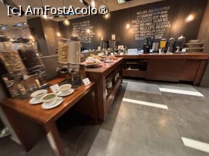 [P30] Restaurant » foto by AZE
 - 
<span class="allrVoted glyphicon glyphicon-heart hidden" id="av1524198"></span>
<a class="m-l-10 hidden" id="sv1524198" onclick="voting_Foto_DelVot(,1524198,29291)" role="button">șterge vot <span class="glyphicon glyphicon-remove"></span></a>
<a id="v91524198" class=" c-red"  onclick="voting_Foto_SetVot(1524198)" role="button"><span class="glyphicon glyphicon-heart-empty"></span> <b>LIKE</b> = Votează poza</a> <img class="hidden"  id="f1524198W9" src="/imagini/loader.gif" border="0" /><span class="AjErrMes hidden" id="e1524198ErM"></span>