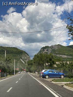 [P07] Spre mănăstirea Polovragi, Gorj. » foto by Floria
 - 
<span class="allrVoted glyphicon glyphicon-heart hidden" id="av1526273"></span>
<a class="m-l-10 hidden" id="sv1526273" onclick="voting_Foto_DelVot(,1526273,29308)" role="button">șterge vot <span class="glyphicon glyphicon-remove"></span></a>
<a id="v91526273" class=" c-red"  onclick="voting_Foto_SetVot(1526273)" role="button"><span class="glyphicon glyphicon-heart-empty"></span> <b>LIKE</b> = Votează poza</a> <img class="hidden"  id="f1526273W9" src="/imagini/loader.gif" border="0" /><span class="AjErrMes hidden" id="e1526273ErM"></span>