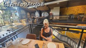 [P03] la restaurant » foto by robert
 - 
<span class="allrVoted glyphicon glyphicon-heart hidden" id="av1530127"></span>
<a class="m-l-10 hidden" id="sv1530127" onclick="voting_Foto_DelVot(,1530127,29341)" role="button">șterge vot <span class="glyphicon glyphicon-remove"></span></a>
<a id="v91530127" class=" c-red"  onclick="voting_Foto_SetVot(1530127)" role="button"><span class="glyphicon glyphicon-heart-empty"></span> <b>LIKE</b> = Votează poza</a> <img class="hidden"  id="f1530127W9" src="/imagini/loader.gif" border="0" /><span class="AjErrMes hidden" id="e1530127ErM"></span>