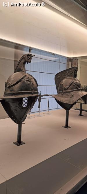 [P28] Căști de gladiatori. » foto by tata123 🔱
 - 
<span class="allrVoted glyphicon glyphicon-heart hidden" id="av1530409"></span>
<a class="m-l-10 hidden" id="sv1530409" onclick="voting_Foto_DelVot(,1530409,29347)" role="button">șterge vot <span class="glyphicon glyphicon-remove"></span></a>
<a id="v91530409" class=" c-red"  onclick="voting_Foto_SetVot(1530409)" role="button"><span class="glyphicon glyphicon-heart-empty"></span> <b>LIKE</b> = Votează poza</a> <img class="hidden"  id="f1530409W9" src="/imagini/loader.gif" border="0" /><span class="AjErrMes hidden" id="e1530409ErM"></span>
