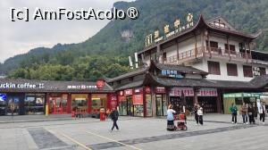[P04] in aceasta zona era KFC din Wulingyuan » foto by elenaadina
 - 
<span class="allrVoted glyphicon glyphicon-heart hidden" id="av1533422"></span>
<a class="m-l-10 hidden" id="sv1533422" onclick="voting_Foto_DelVot(,1533422,29366)" role="button">șterge vot <span class="glyphicon glyphicon-remove"></span></a>
<a id="v91533422" class=" c-red"  onclick="voting_Foto_SetVot(1533422)" role="button"><span class="glyphicon glyphicon-heart-empty"></span> <b>LIKE</b> = Votează poza</a> <img class="hidden"  id="f1533422W9" src="/imagini/loader.gif" border="0" /><span class="AjErrMes hidden" id="e1533422ErM"></span>