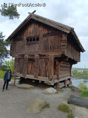 [P10] Stockholm, Skansen, Magazia Vastveit - Vastveitloftet, una dintre cele mai vechi clădiri din Skansen, am văzut multe la muzeul din Oslo... » foto by mprofeanu
 - 
<span class="allrVoted glyphicon glyphicon-heart hidden" id="av1516483"></span>
<a class="m-l-10 hidden" id="sv1516483" onclick="voting_Foto_DelVot(,1516483,29431)" role="button">șterge vot <span class="glyphicon glyphicon-remove"></span></a>
<a id="v91516483" class=" c-red"  onclick="voting_Foto_SetVot(1516483)" role="button"><span class="glyphicon glyphicon-heart-empty"></span> <b>LIKE</b> = Votează poza</a> <img class="hidden"  id="f1516483W9" src="/imagini/loader.gif" border="0" /><span class="AjErrMes hidden" id="e1516483ErM"></span>