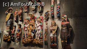[P15] Corabia era bogat ornamentată cu sute de sculpturi reprezentând lei, războinici, personaje biblice, împărați romani și creaturi fantastice, multe dintre ele fiind inițial pictate în culori vii și împodobite cu elemente aurite. » foto by elenaadina
 - 
<span class="allrVoted glyphicon glyphicon-heart hidden" id="av1541410"></span>
<a class="m-l-10 hidden" id="sv1541410" onclick="voting_Foto_DelVot(,1541410,29431)" role="button">șterge vot <span class="glyphicon glyphicon-remove"></span></a>
<a id="v91541410" class=" c-red"  onclick="voting_Foto_SetVot(1541410)" role="button"><span class="glyphicon glyphicon-heart-empty"></span> <b>LIKE</b> = Votează poza</a> <img class="hidden"  id="f1541410W9" src="/imagini/loader.gif" border="0" /><span class="AjErrMes hidden" id="e1541410ErM"></span>