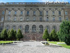 [P27] Palatul Regal, cladirea principala si curtea exterioara » foto by ileanaxperta*
 - 
<span class="allrVoted glyphicon glyphicon-heart hidden" id="av580231"></span>
<a class="m-l-10 hidden" id="sv580231" onclick="voting_Foto_DelVot(,580231,29432)" role="button">șterge vot <span class="glyphicon glyphicon-remove"></span></a>
<a id="v9580231" class=" c-red"  onclick="voting_Foto_SetVot(580231)" role="button"><span class="glyphicon glyphicon-heart-empty"></span> <b>LIKE</b> = Votează poza</a> <img class="hidden"  id="f580231W9" src="/imagini/loader.gif" border="0" /><span class="AjErrMes hidden" id="e580231ErM"></span>