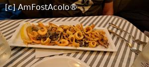 [P19] Trattoria da Sasà, platoul soțului de frittura di pesce » foto by irinad
 - 
<span class="allrVoted glyphicon glyphicon-heart hidden" id="av1542559"></span>
<a class="m-l-10 hidden" id="sv1542559" onclick="voting_Foto_DelVot(,1542559,29437)" role="button">șterge vot <span class="glyphicon glyphicon-remove"></span></a>
<a id="v91542559" class=" c-red"  onclick="voting_Foto_SetVot(1542559)" role="button"><span class="glyphicon glyphicon-heart-empty"></span> <b>LIKE</b> = Votează poza</a> <img class="hidden"  id="f1542559W9" src="/imagini/loader.gif" border="0" /><span class="AjErrMes hidden" id="e1542559ErM"></span>