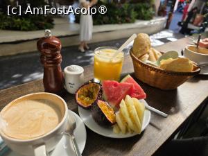 [P02] Le Comptoir; parte din meniul complet » foto by crismis
 - 
<span class="allrVoted glyphicon glyphicon-heart hidden" id="av1535530"></span>
<a class="m-l-10 hidden" id="sv1535530" onclick="voting_Foto_DelVot(,1535530,29460)" role="button">șterge vot <span class="glyphicon glyphicon-remove"></span></a>
<a id="v91535530" class=" c-red"  onclick="voting_Foto_SetVot(1535530)" role="button"><span class="glyphicon glyphicon-heart-empty"></span> <b>LIKE</b> = Votează poza</a> <img class="hidden"  id="f1535530W9" src="/imagini/loader.gif" border="0" /><span class="AjErrMes hidden" id="e1535530ErM"></span>