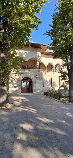[P02] Constanta - Casa Pariano, azi Muzeul de Sculptura 'Ion Jalea'. » foto by iulianic
 - 
<span class="allrVoted glyphicon glyphicon-heart hidden" id="av1550131"></span>
<a class="m-l-10 hidden" id="sv1550131" onclick="voting_Foto_DelVot(,1550131,29478)" role="button">șterge vot <span class="glyphicon glyphicon-remove"></span></a>
<a id="v91550131" class=" c-red"  onclick="voting_Foto_SetVot(1550131)" role="button"><span class="glyphicon glyphicon-heart-empty"></span> <b>LIKE</b> = Votează poza</a> <img class="hidden"  id="f1550131W9" src="/imagini/loader.gif" border="0" /><span class="AjErrMes hidden" id="e1550131ErM"></span>