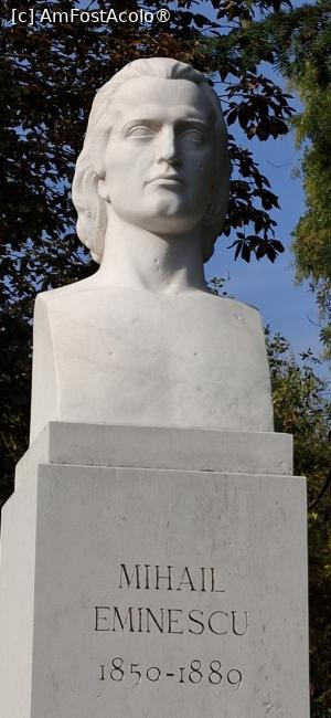 [P22] Bucuresti - Bustul lui Mihai Eminescu in Parcul Cismigiu. » foto by iulianic
 - 
<span class="allrVoted glyphicon glyphicon-heart hidden" id="av1550151"></span>
<a class="m-l-10 hidden" id="sv1550151" onclick="voting_Foto_DelVot(,1550151,29478)" role="button">șterge vot <span class="glyphicon glyphicon-remove"></span></a>
<a id="v91550151" class=" c-red"  onclick="voting_Foto_SetVot(1550151)" role="button"><span class="glyphicon glyphicon-heart-empty"></span> <b>LIKE</b> = Votează poza</a> <img class="hidden"  id="f1550151W9" src="/imagini/loader.gif" border="0" /><span class="AjErrMes hidden" id="e1550151ErM"></span>