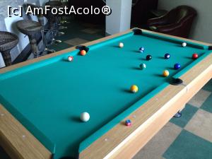 [P06 <small>[FOTO OFICIALĂ, DE PREZENTARE:] </small>] Pentru relaxare,puteti juca biliard in compania persoanei dragi.