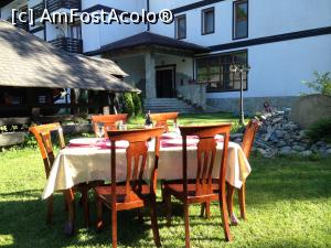 [P07 <small>[FOTO OFICIALĂ, DE PREZENTARE:] </small>] Daca doriti sa aveti o cina romantica in aer liber...